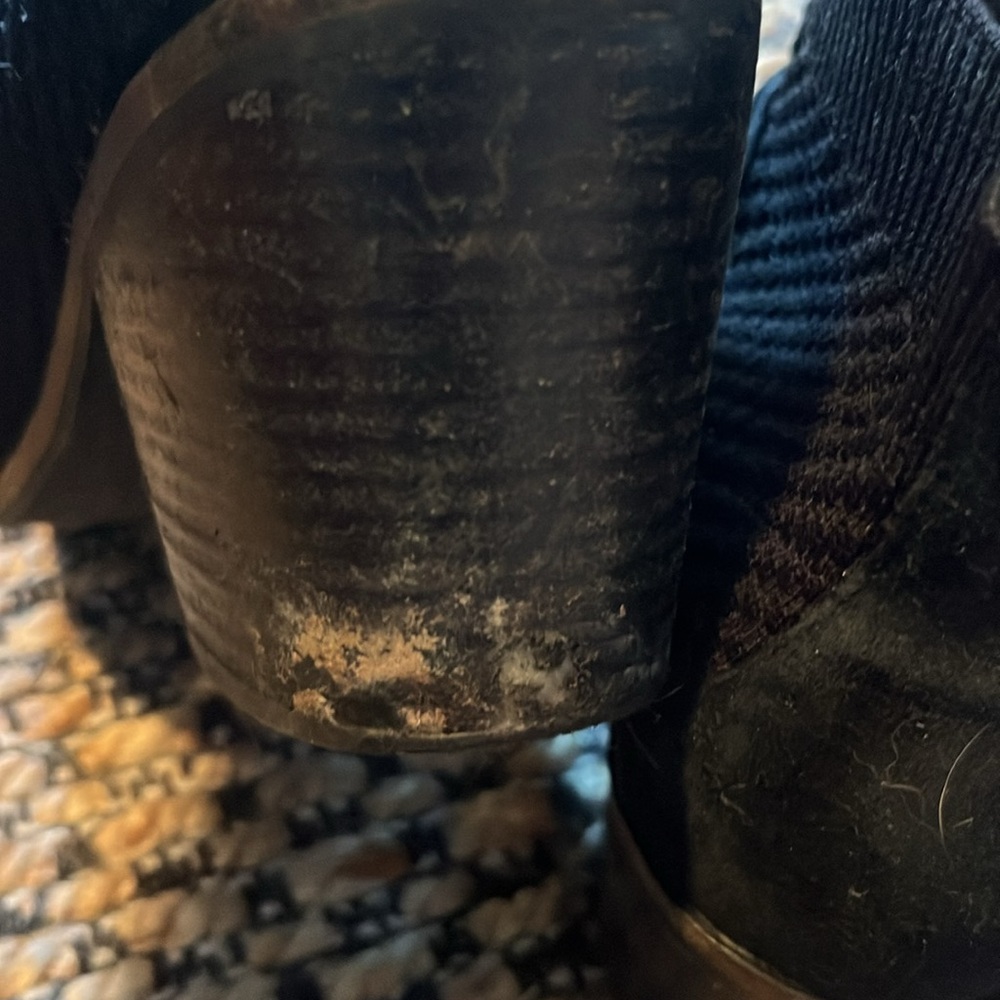 Cole Haan Maggie Black Textured suede Ankle Booties Sz 8.5 - Picture 5 of 8